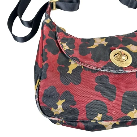 BAGGALLINI Oslo Small Crossbody Hobo Travel Bag - Picture 5 of 10